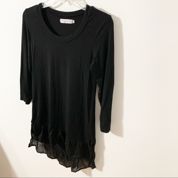 cailey 22 Hi-Lo Ruffled Hem Three Quarter Sleeve Rounded Neck Tunic Length Top - Picture 2 of 11